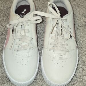 Puma Women's Cream and Pink Sneakers